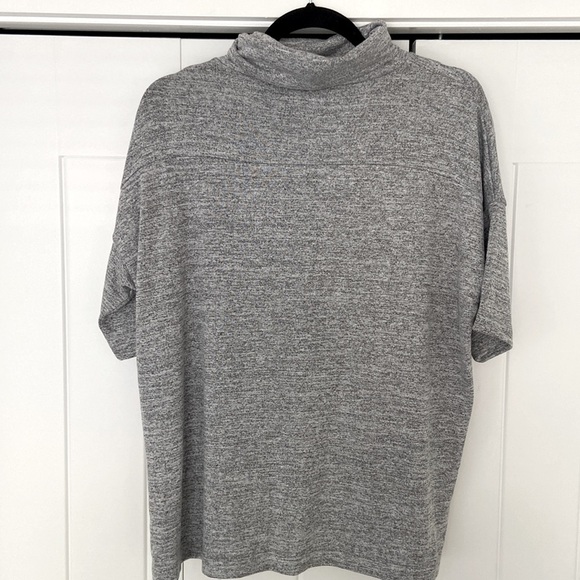 Gap Short Sleeve Turtleneck | Size XS - Picture 4 of 8